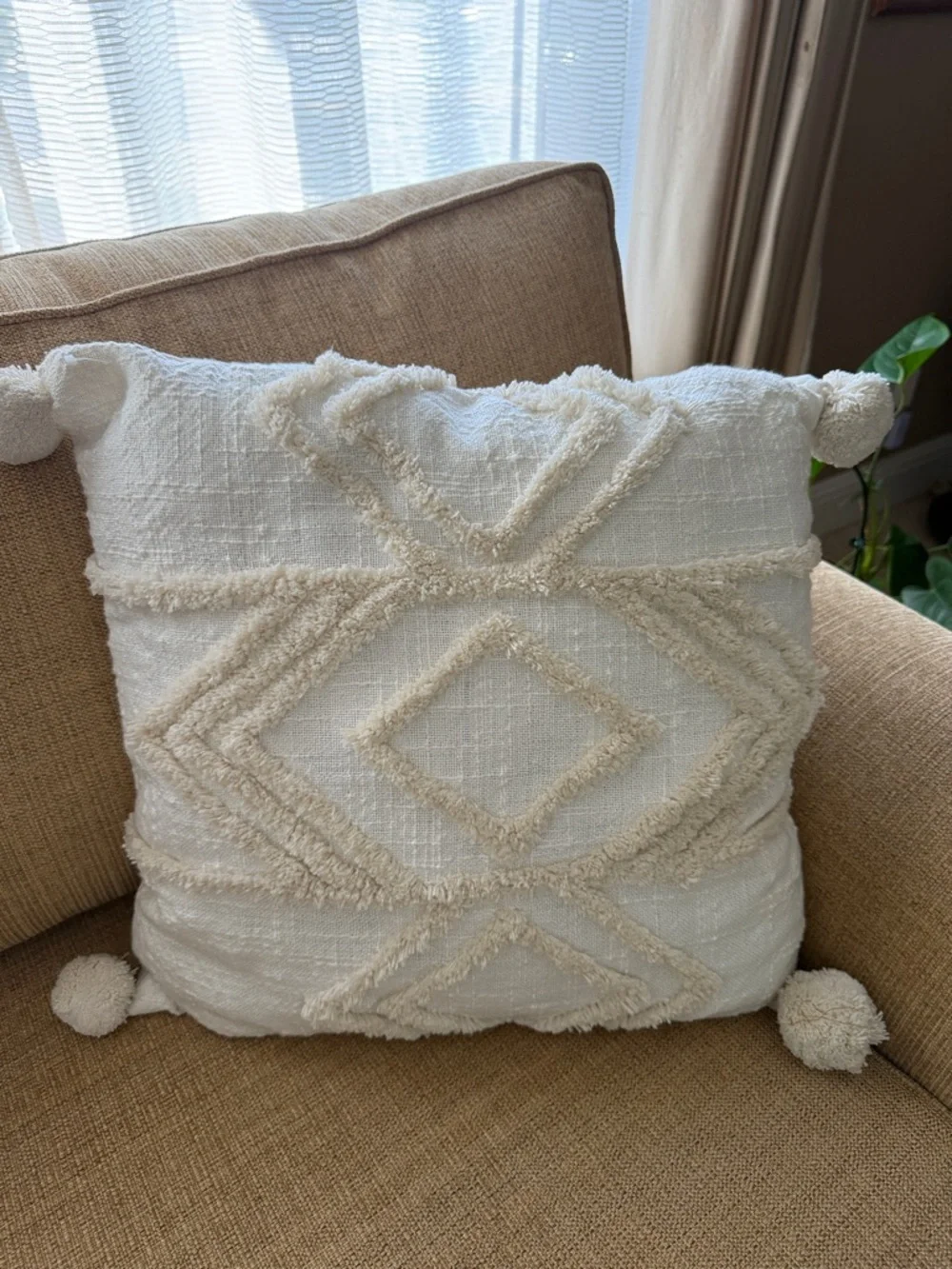 Opalhouse Jungalow Cream Tufted Diamond Throw Pillow Pom Poms Boho 18” New
